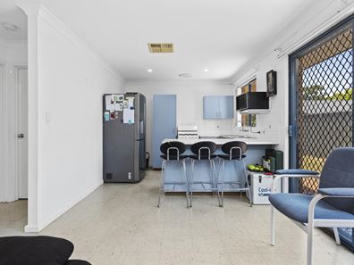15 Milroy Street, Willagee WA 6156