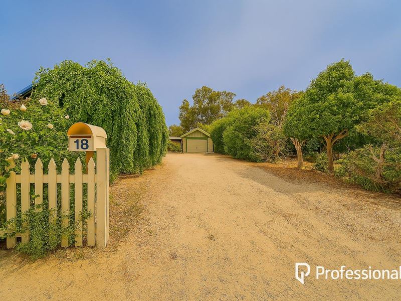 18 Logue Street, Waroona WA 6215