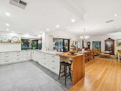 17 Ferntree Place, Henley Brook WA 6055