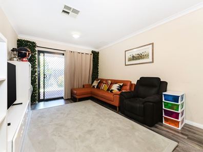 63/45 Elvire Street, Viveash WA 6056