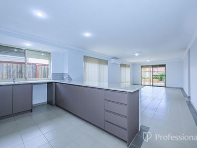 6 Longton Way, Ellenbrook WA 6069