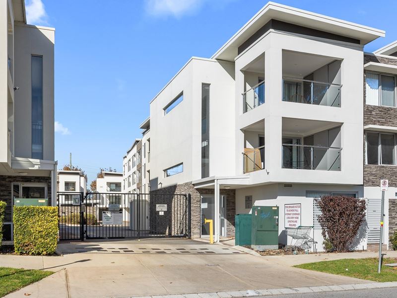 1/20/ Westralia Gardens , Rockingham WA 6168