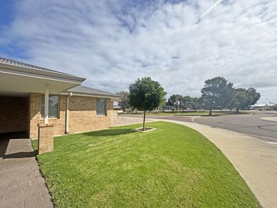 28 Dauphin Crescent, Castletown WA 6450