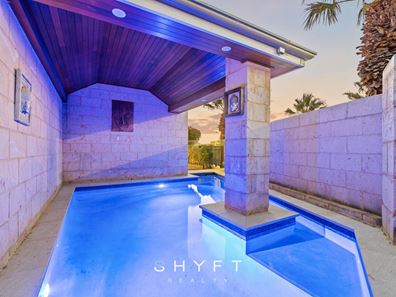 10 Ocean Falls Boulevard, Mindarie WA 6030