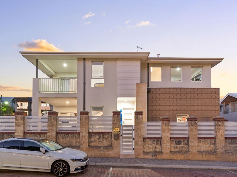 1/7 Marina Drive, Ascot
