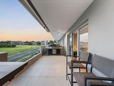 14/219 Mill Point Road, South Perth WA 6151