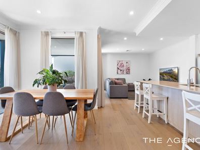 18 Ametrine Street, Treeby WA 6164