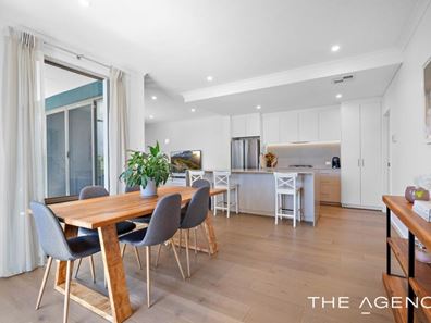 18 Ametrine Street, Treeby WA 6164