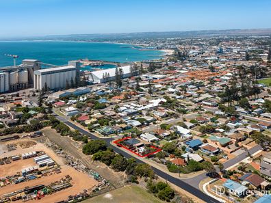 29 Conway Street, Beachlands WA 6530
