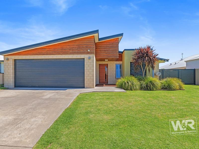 12 Satellite Close, Mckail WA 6330
