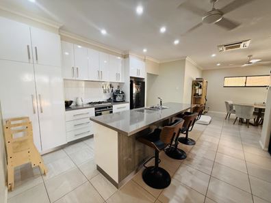 37 Dotterel Loop, Nickol WA 6714