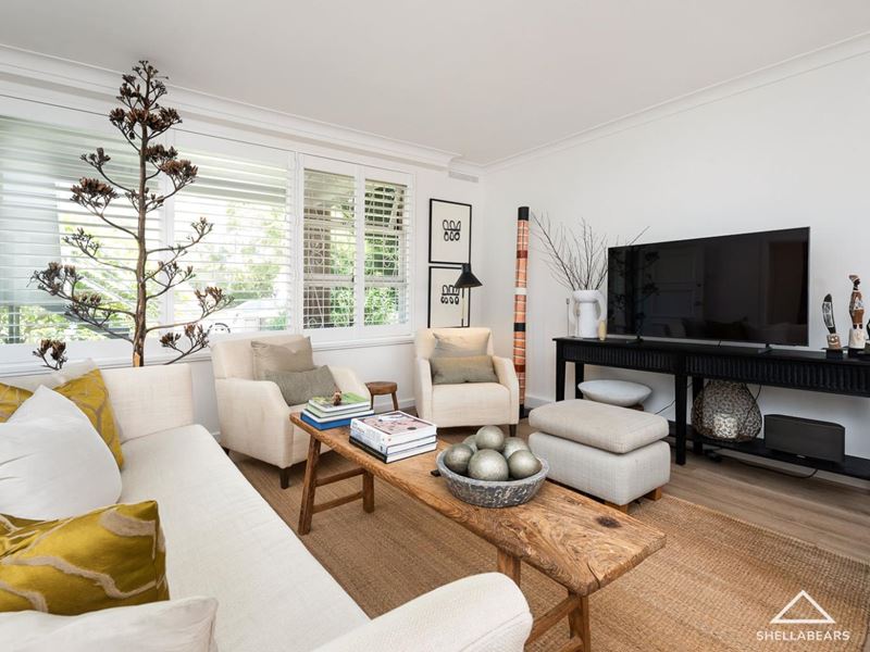 2/2 Freshwater Parade, Claremont