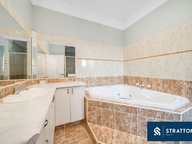 27 Coorain Street, Maddington WA 6109