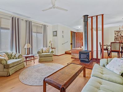 13 Sandalwood Parade, Halls Head WA 6210