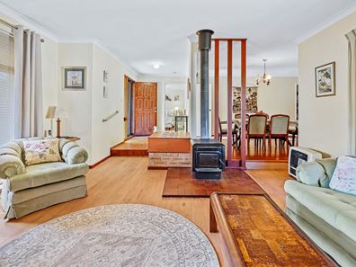 13 Sandalwood Parade, Halls Head WA 6210