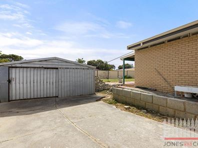 15 Wilson Place, Two Rocks WA 6037