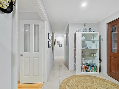 8 Heron Place, South Yunderup WA 6208