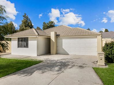 7 Muscari Close, Seville Grove WA 6112