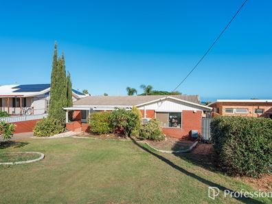 7 Malcolm Street, Bluff Point WA 6530