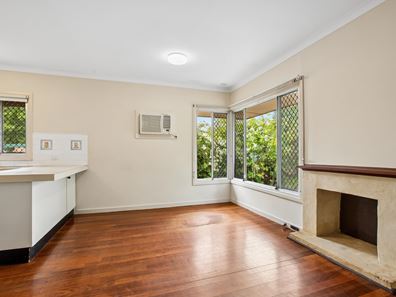 18 Carmody Street, Hamilton Hill WA 6163