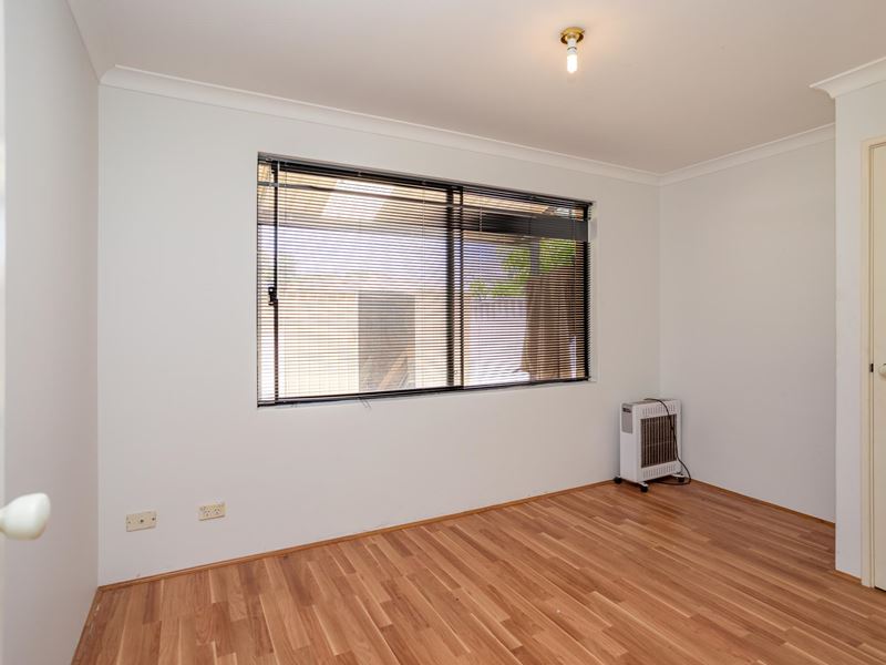 61 Grand Parade, Redcliffe WA 6104