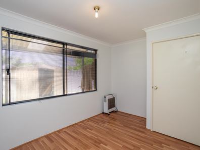 61 Grand Parade, Redcliffe WA 6104