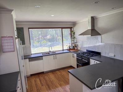 2 Nardini Place, Sawyers Valley WA 6074