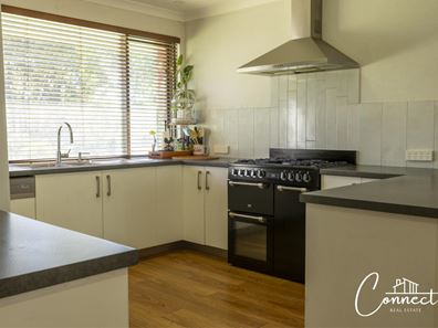 2 Nardini Place, Sawyers Valley WA 6074
