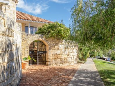 1 Clarendon Street, Cottesloe WA 6011