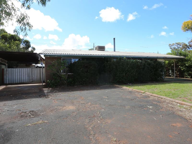 6 Wildflower Court, Kambalda West