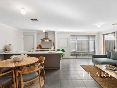 15 Bahama Way, Banksia Grove WA 6031