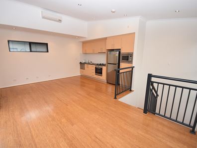 5/288 Harborne Street, Glendalough WA 6016