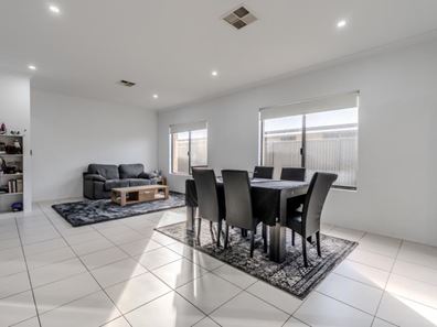 17 Solaris Street, Wellard WA 6170