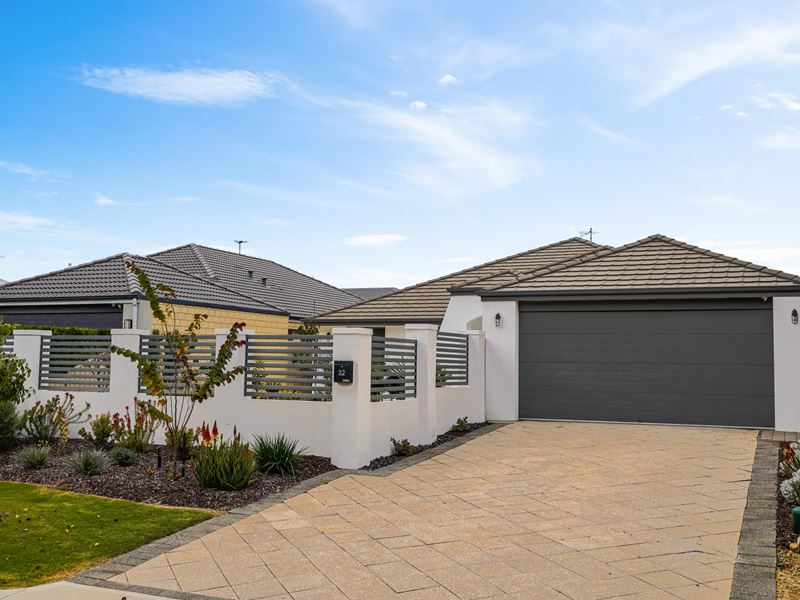 32 Splash Terrace, Lake Coogee WA 6166
