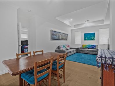 32 Splash Terrace, Lake Coogee WA 6166