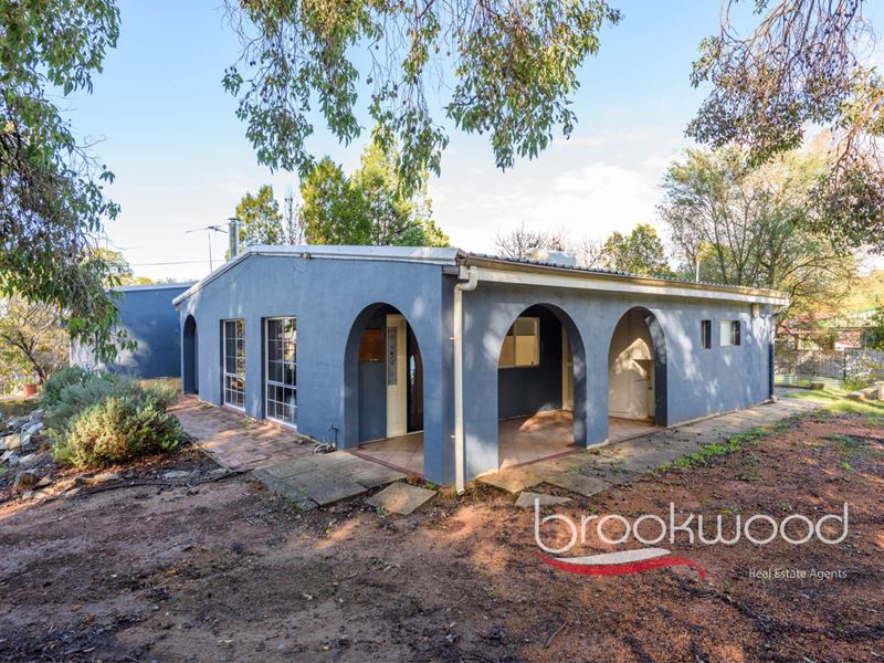 11 Nyaania Court, Glen Forrest