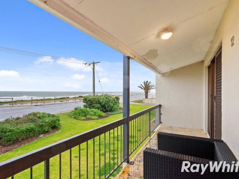 12/24 Halls Head Parade, Halls Head
