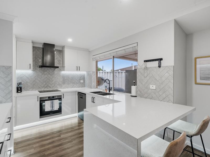 7B Shanto Court, Dudley Park WA 6210
