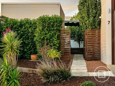 7 Glory Court, Karrinyup WA 6018