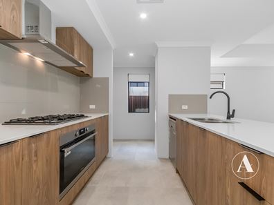 13 Dudbrook Way, Dudley Park WA 6210