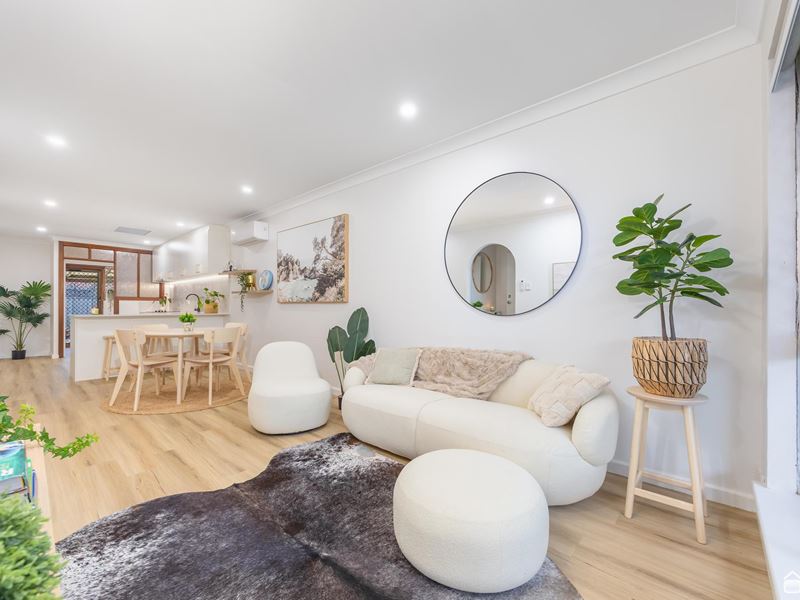 18/4 Glastonbury Road, Armadale WA 6112