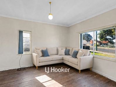 29 Moore Street, Collie WA 6225