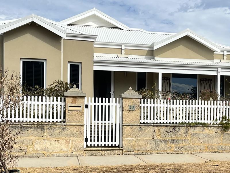 48 Farmaner Parkway, Ellenbrook WA 6069