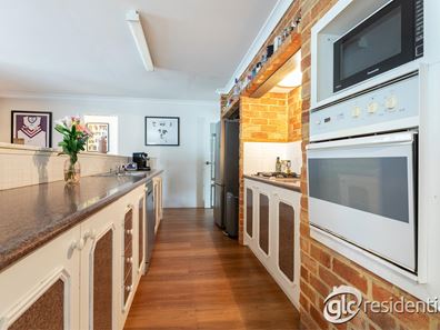 29 Derwent Crescent, Success WA 6164