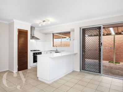 2/18 Zenobia Street, Palmyra WA 6157