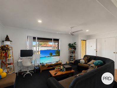 20 Featherby Way, Baynton WA 6714