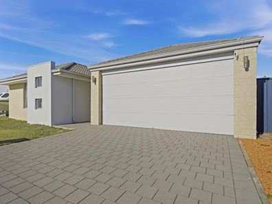 8 Indoon Way, Baldivis WA 6171