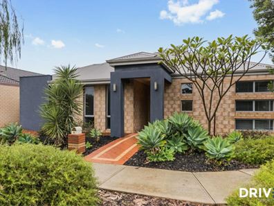 8 Beauchamp Loop, Wellard WA 6170
