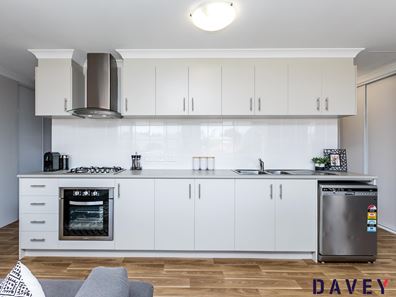 8/3 Donar Street, Innaloo WA 6018