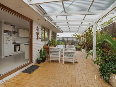 40 Kitchener Road, Melville WA 6156